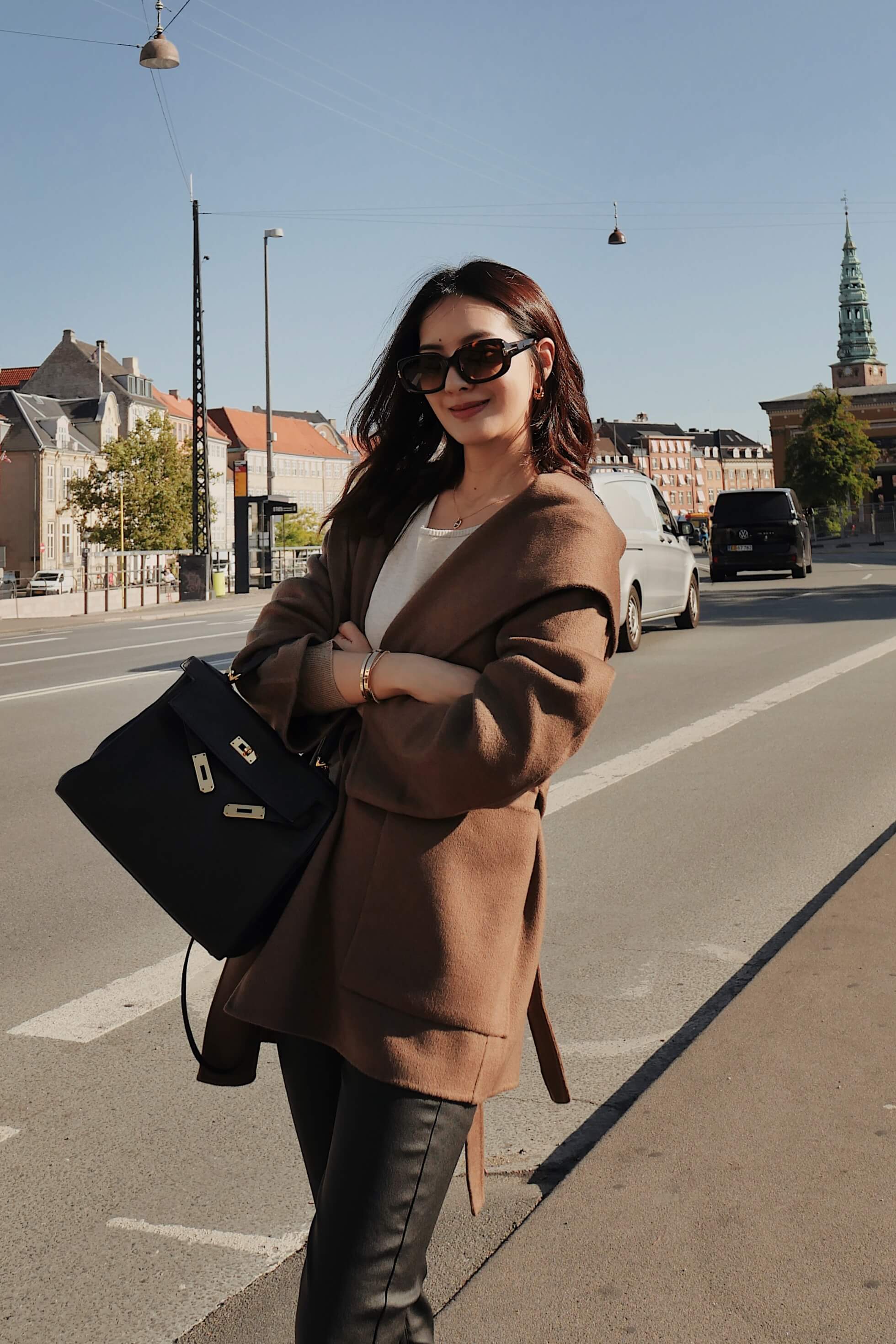 lookbook showcase 693ccc8f20bab23ad6ba1127-3