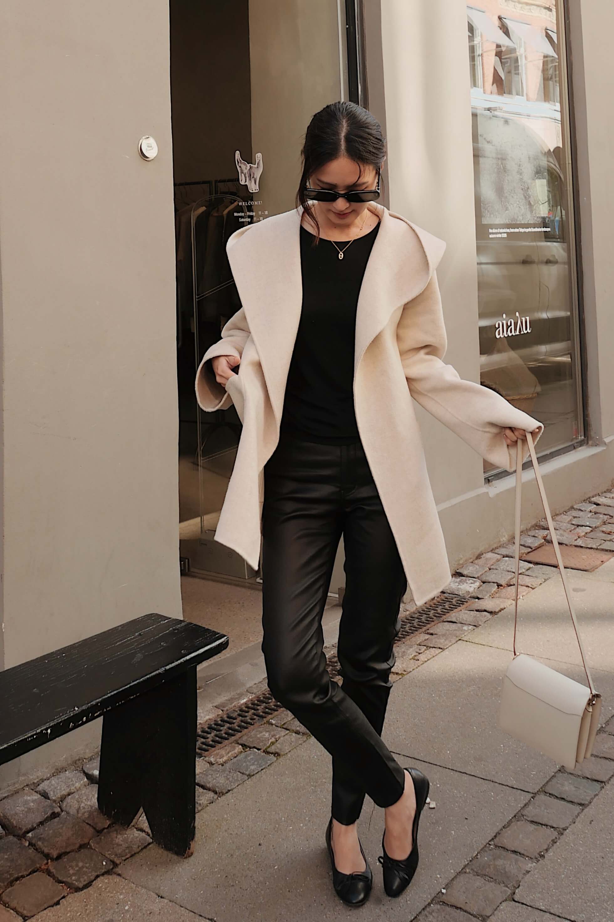 lookbook showcase 693cd13c20bab23ad6ba112a-3