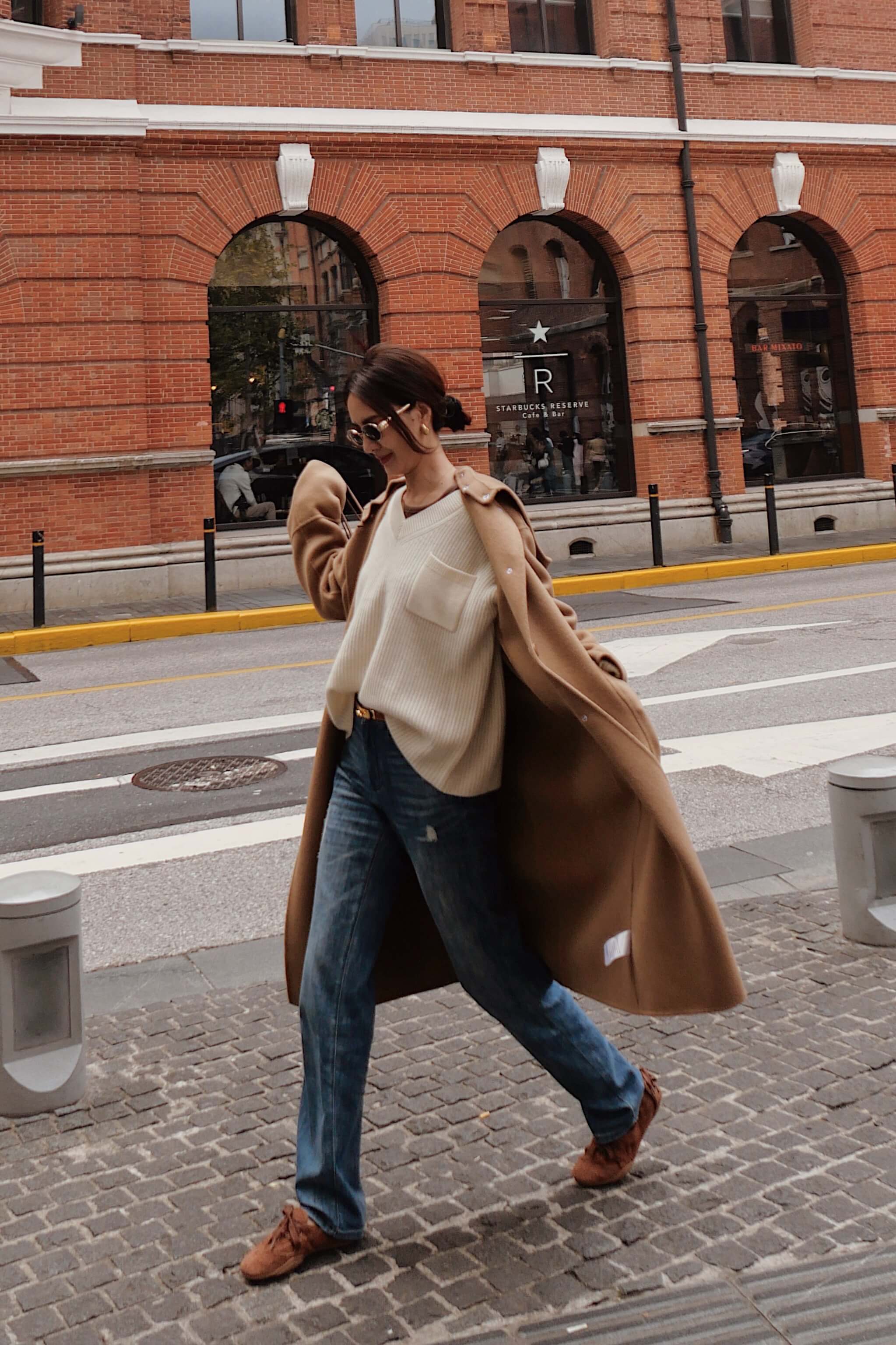 lookbook showcase 69169eeb08c3a9d24245502a-4