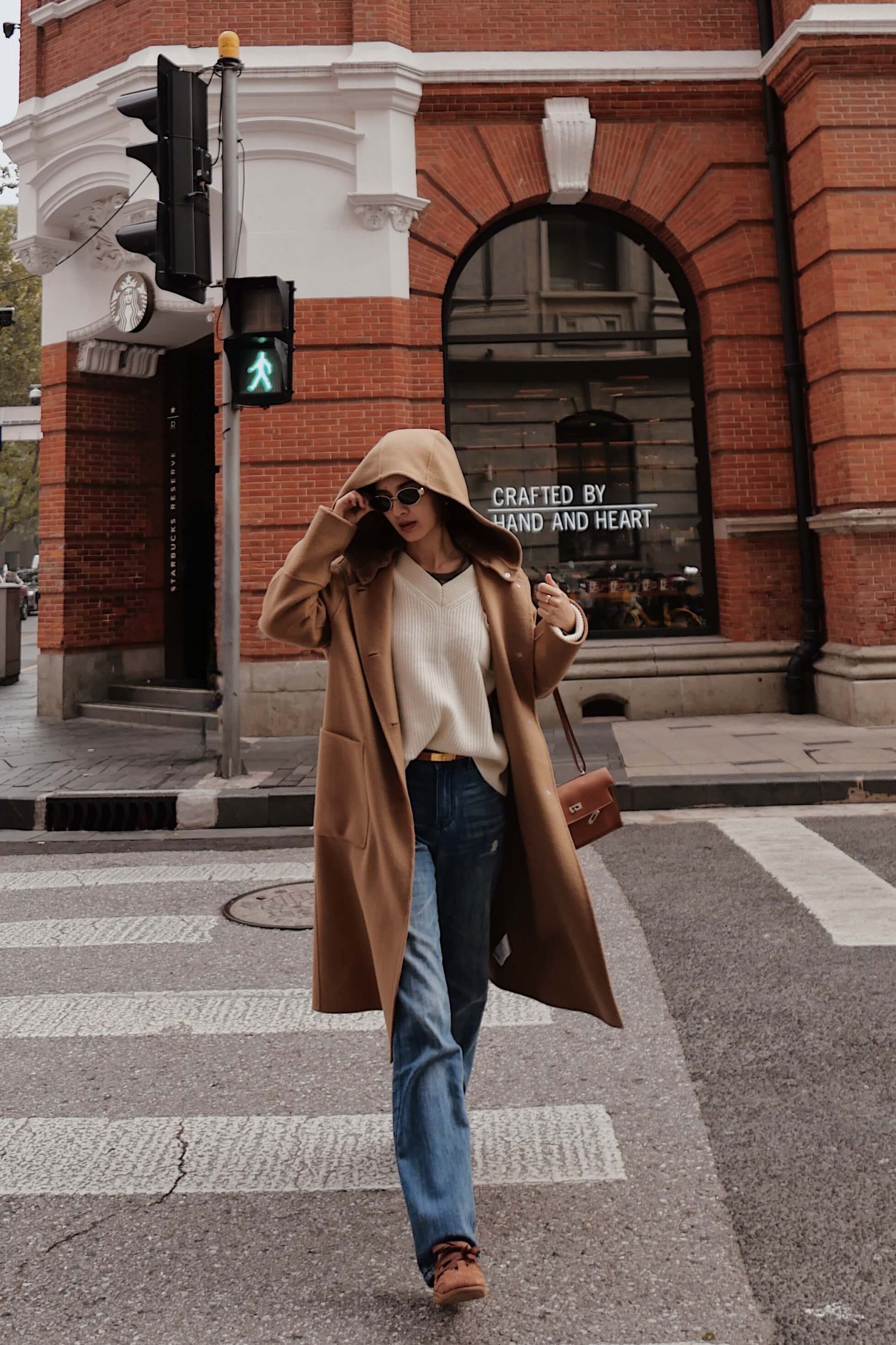 lookbook showcase 6916984c08c3a9d242455027-4