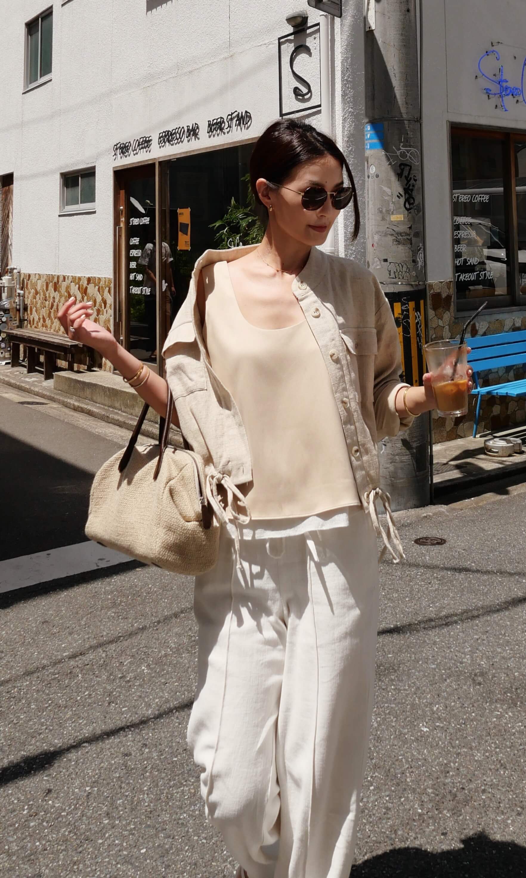 lookbook showcase 6a7db72273c1957a0382b89c-4