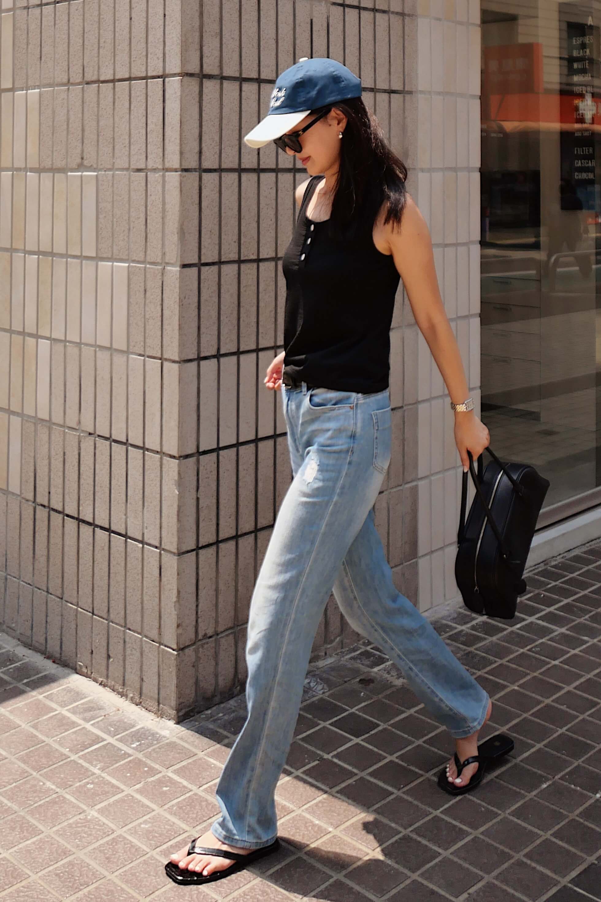 lookbook showcase 6a563378062a66070422aa5f-3