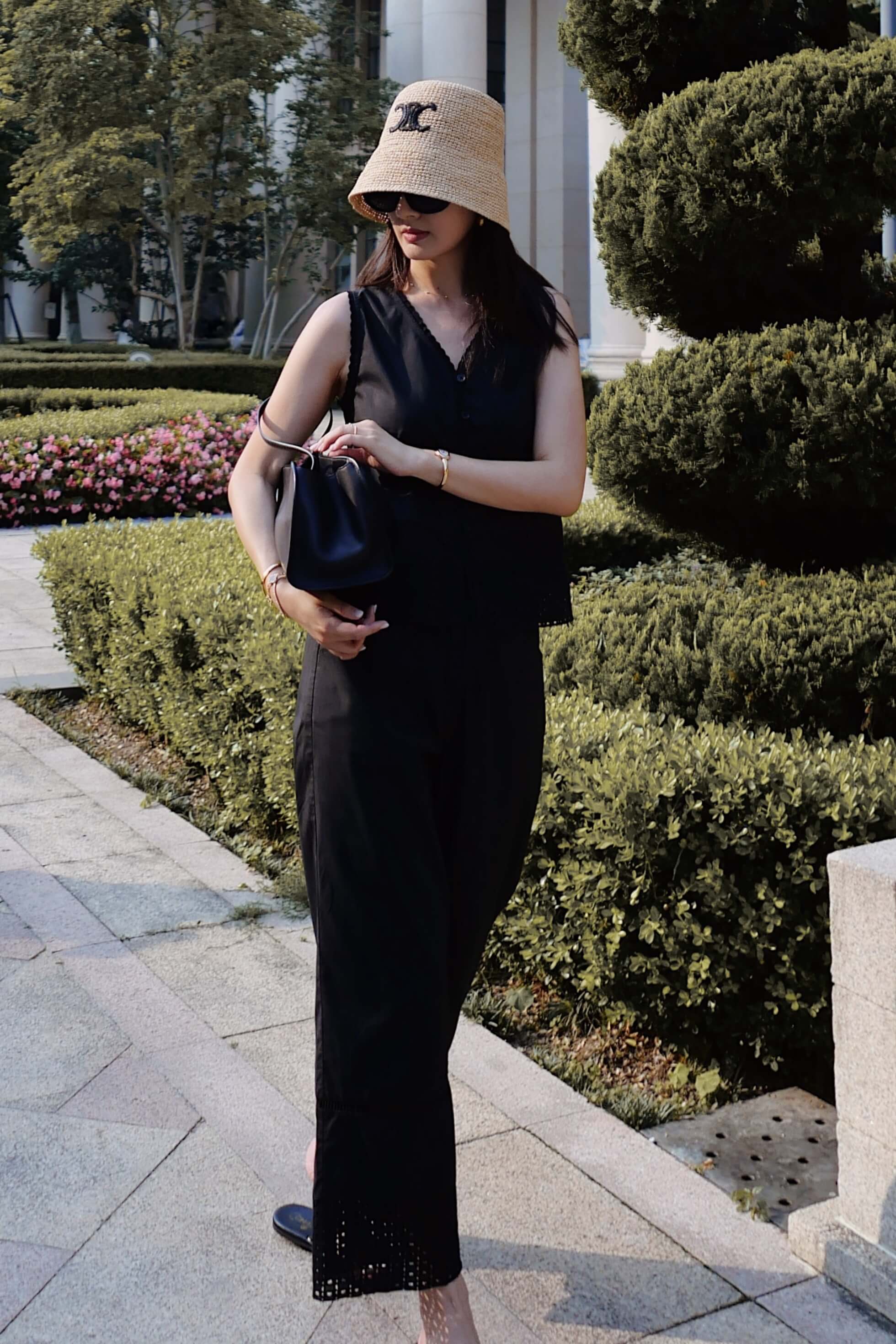 lookbook showcase 6a563378062a66070422aa5f-5